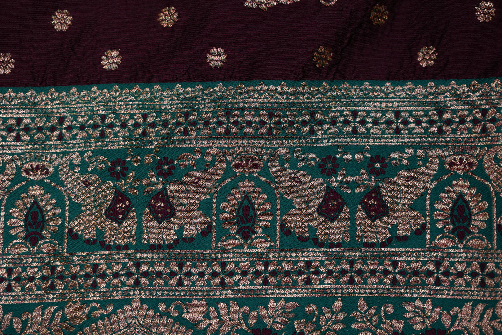 Pure Silk Banarasi Saree with Dulha-Dulhan Motif