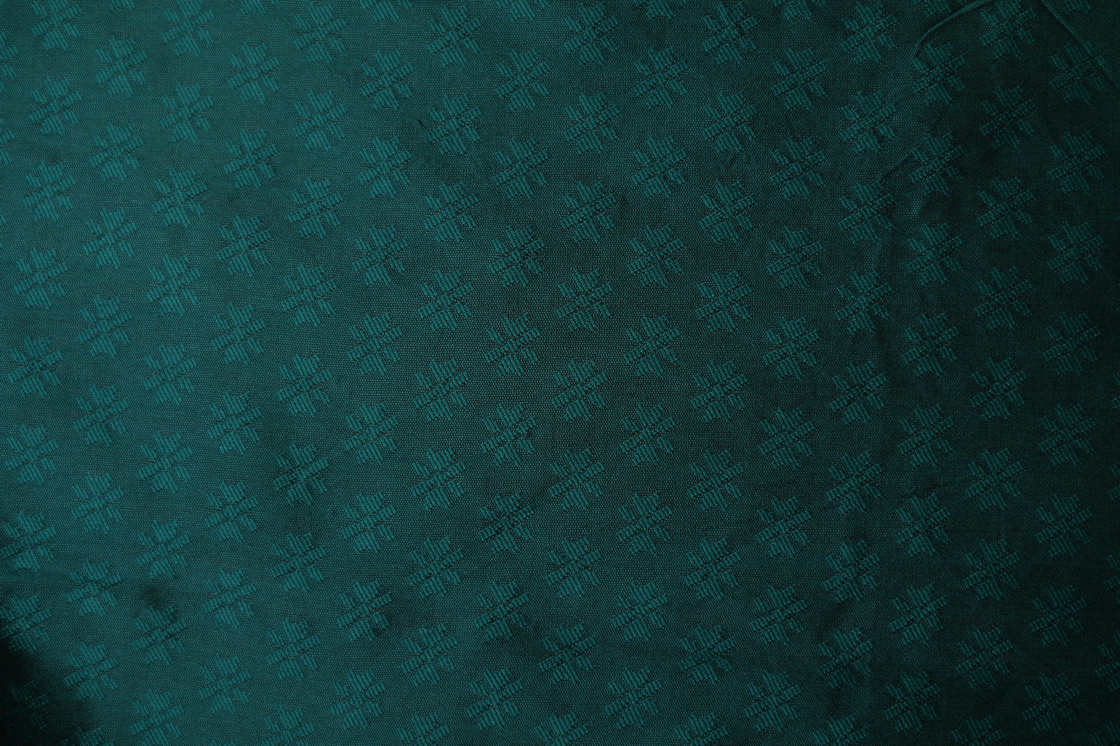 Pure Silk Banarasi Saree with Dulha-Dulhan Motif